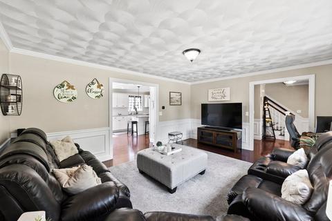40 Como Dr, Attleboro, MA 02703 photo 7