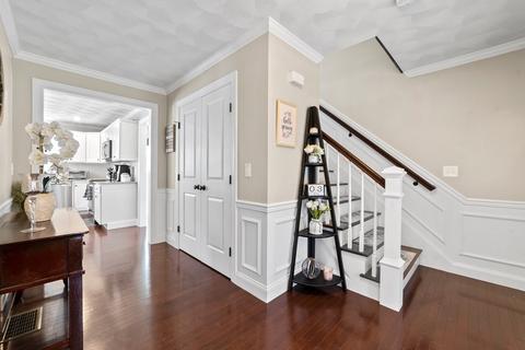 40 Como Dr, Attleboro, MA 02703 photo 24