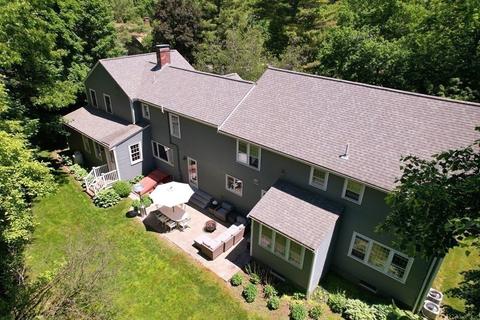 32 Canterbury Ln, Needham, MA 02492 photo 3