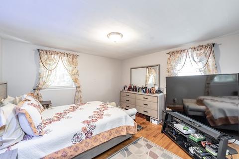 146 N Brook Rd, Springfield, MA 01119 photo 15