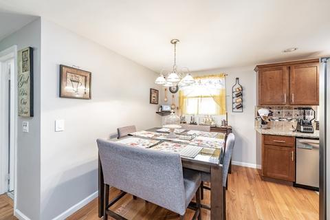 146 N Brook Rd, Springfield, MA 01119 photo 10