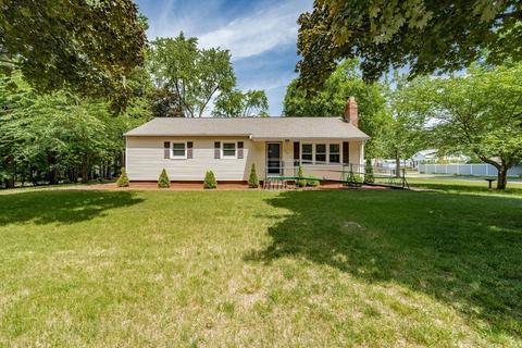 146 N Brook Rd, Springfield, MA 01119 photo 2