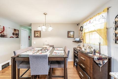 146 N Brook Rd, Springfield, MA 01119 photo 9