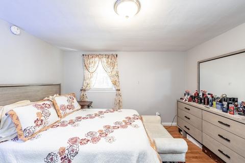 146 N Brook Rd, Springfield, MA 01119 photo 14