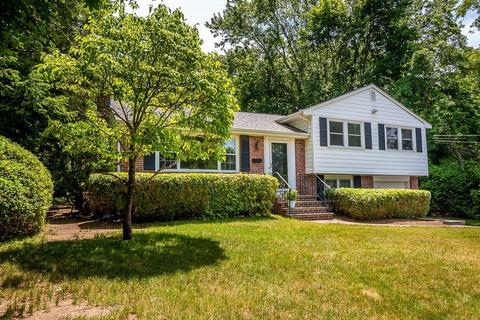 30 Thompson St, Dedham, MA 02026 photo 3