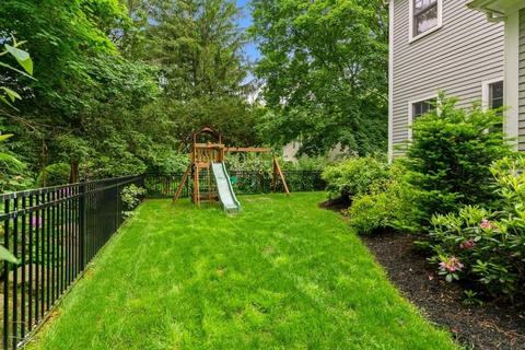 24 Mayo Rd, Wellesley, MA 02482 photo 32
