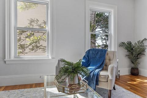 7 Nelson St, Lynn, MA 01905 photo 4