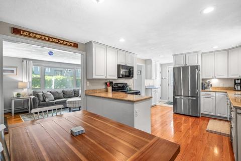 36 Parkview Rd, Reading, MA 01867 photo 11
