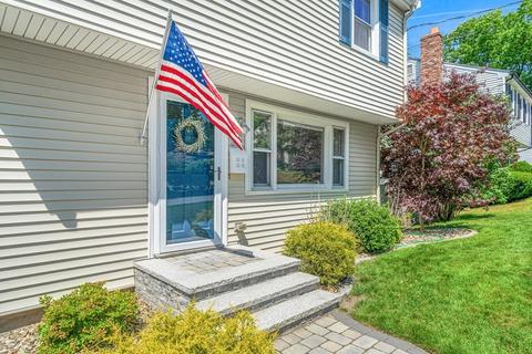 36 Parkview Rd, Reading, MA 01867 photo 2