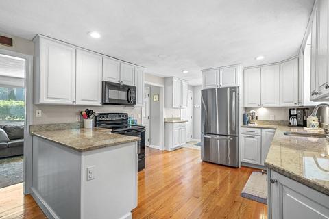 36 Parkview Rd, Reading, MA 01867 photo 9