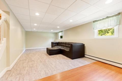 50 Mill St, Reading, MA 01867 photo 21