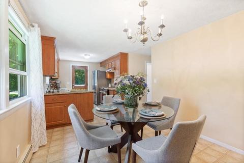 50 Mill St, Reading, MA 01867 photo 9