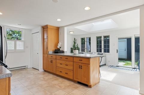 18 Bridge St, Beverly, MA 01915 photo 16