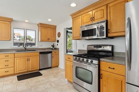 18 Bridge St, Beverly, MA 01915 photo 18