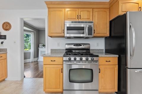 18 Bridge St, Beverly, MA 01915 photo 23