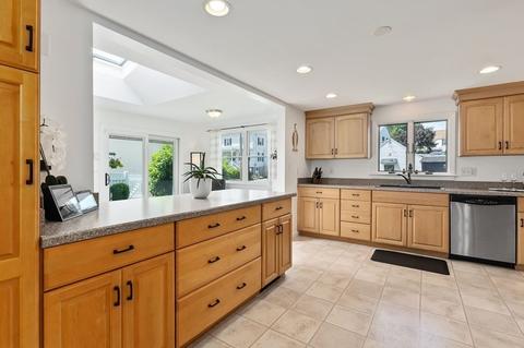18 Bridge St, Beverly, MA 01915 photo 21