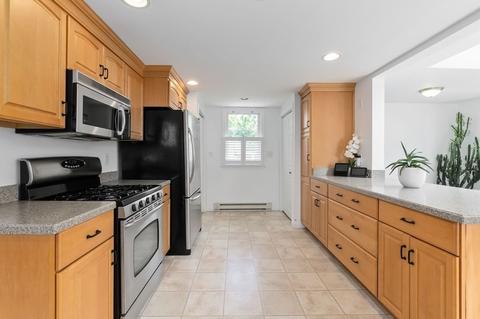 18 Bridge St, Beverly, MA 01915 photo 19