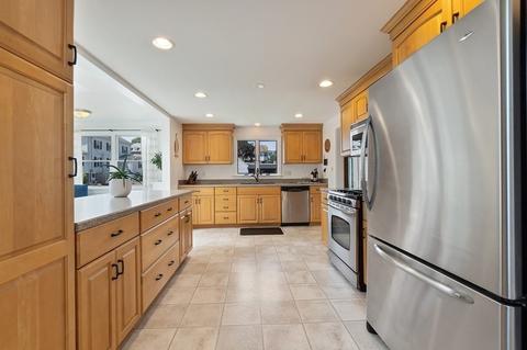 18 Bridge St, Beverly, MA 01915 photo 20