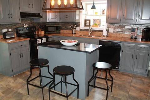 138 Warren St, Upton, MA 01568 photo 7
