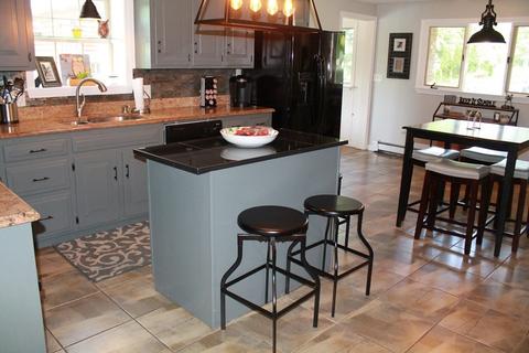 138 Warren St, Upton, MA 01568 photo 5