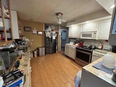465 Peckham St, Fall River, MA 02721 photo 9