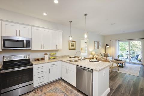 3207 Briarwood Vlg #3207, Clinton, MA 01510