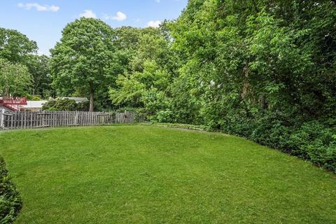 31 Walsh Ave, Stoneham, MA 02180 photo 23