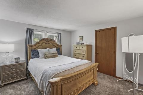 31 Walsh Ave, Stoneham, MA 02180 photo 11