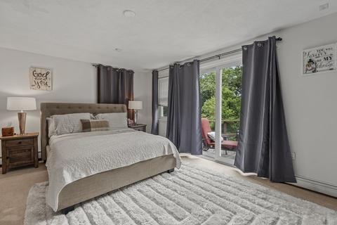 31 Walsh Ave, Stoneham, MA 02180 photo 8