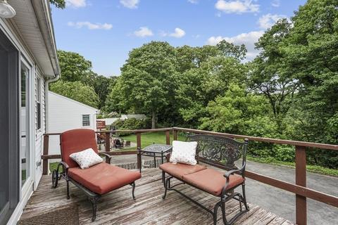 31 Walsh Ave, Stoneham, MA 02180 photo 14