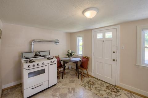 237-237 A Coburn Ave, Worcester, MA 01604 photo 32