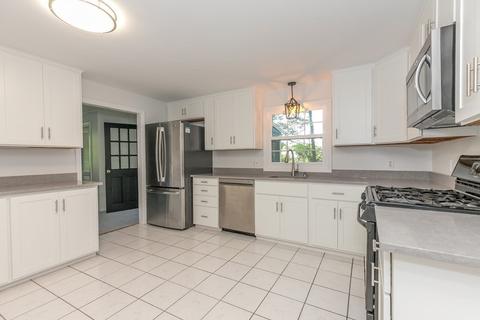 10 Nadine Rd, Acton, MA 01720 photo 4