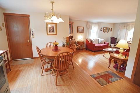 35 Hudson St, Springfield, MA 01118 photo 4