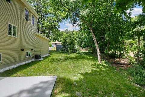 253 Sterling St, Lancaster, MA 01523 photo 32