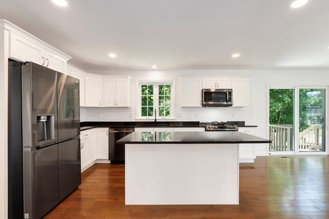 253 Sterling St, Lancaster, MA 01523 photo 3
