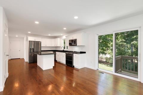 253 Sterling St, Lancaster, MA 01523 photo 6