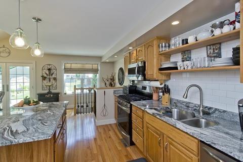 448 Tinkham Rd, Springfield, MA 01129 photo 3