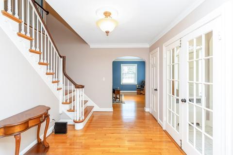 471 Trafton Rd, Springfield, MA 01108 photo 3