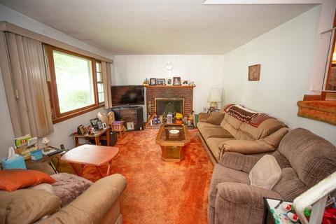 5 Phyllis Dr, Randolph, MA 02368 photo 9