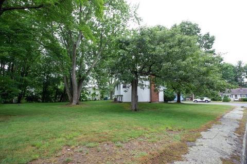 5 Phyllis Dr, Randolph, MA 02368 photo 7