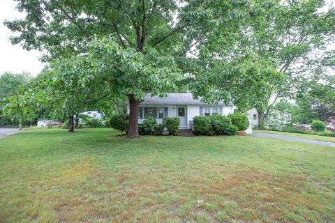 5 Phyllis Dr, Randolph, MA 02368 photo 3