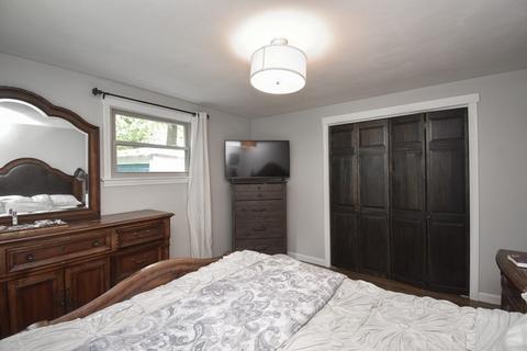 141 Louis Rd, Springfield, MA 01118 photo 15