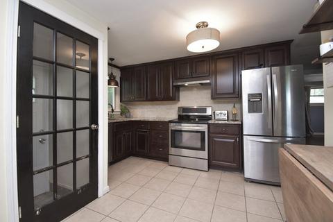 141 Louis Rd, Springfield, MA 01118 photo 7