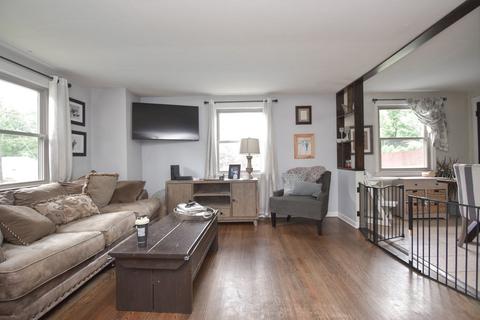 141 Louis Rd, Springfield, MA 01118 photo 6