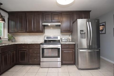 141 Louis Rd, Springfield, MA 01118 photo 8