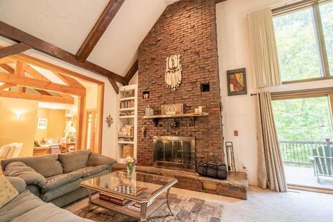 132 Whitins Rd, Sutton, MA 01590 photo 6