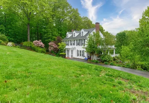 475 Blossom St, Fitchburg, MA 01420