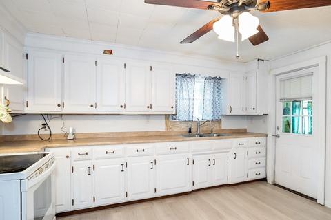 33 Glenmore St, Springfield, MA 01119 photo 19