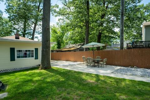 33 Glenmore St, Springfield, MA 01119 photo 2