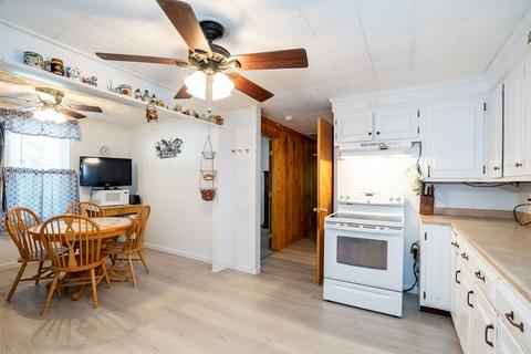 33 Glenmore St, Springfield, MA 01119 photo 17